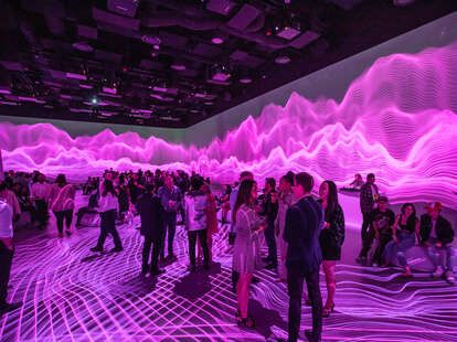 Infinity Room, Museums In Las Vegas, Immersive Art, Military Photos, Conde Nast Traveler, Emmy Award, Strobe Lights, Sin City, Art Installations