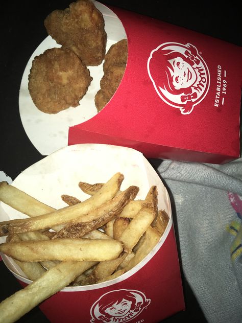 Wendys Food, Cooked Chicken Recipes, Road Trip Food, Soul Food Dinner, Food Babe, Delicacy Food, Food Therapy, Man Food, Healthy Food Motivation