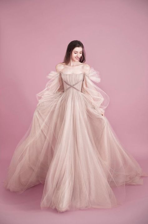 Birthday Gowns For Women, Beautiful Gown Designs, Tulle Gowns, Boho Dresses Long, 파티 드레스, Pretty Prom Dresses, Fairytale Dress, Fantasy Dress, Gala Dresses