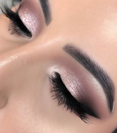 Mauve Makeup, Make Up Designs, Wedding Eyes, Wedding Hairstyles And Makeup, Wedding Eye Makeup, Eye Makeup Pictures, Makijaż Smokey Eye, Braut Make-up, Wedding Makeup Looks