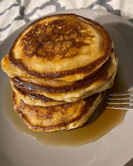 Good Old-Fashioned Pancakes Classic Fluffy Pancakes from Scratch Ingredients: 1 1/2 cups all-purpose flour 3 1/2 teaspoons baking powder 1 teaspoon salt 1 tablespoon white sugar 1 1/4 cups milk 1 egg 3 tablespoons butter, melted Directions: In a large bowl, sift together the flour, baking powder, salt, and sugar. Make a well in the center of the dry ingredients and pour in the milk, egg, and melted butter. Mix until smooth. Heat a lightly oiled griddle or frying pan over medium-high heat. P... Griddle Pancakes, Fluffy Pancakes From Scratch, Pancakes From Scratch, Fluffy Pancakes, Food Heaven, Recipes From Heaven, Breakfast Food, 1 Egg, Luxury Life