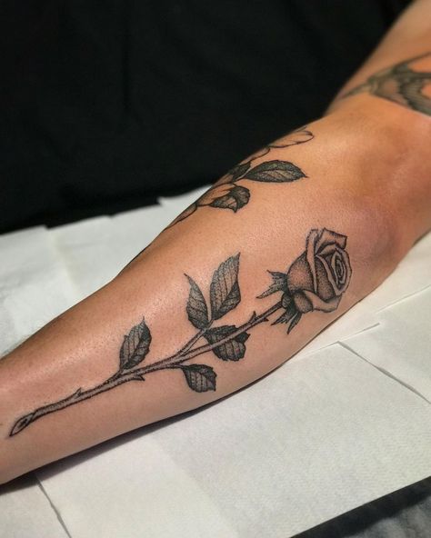 Rose On Forearm Tattoo, Rose Tattoo Black, Inside Of Arm Tattoo, Rose Tattoo On Arm, Small Chest Tattoos, Rose Tattoo Sleeve, Simple Tattoos For Guys, Rose Tattoos For Men, Men Tattoos Arm Sleeve