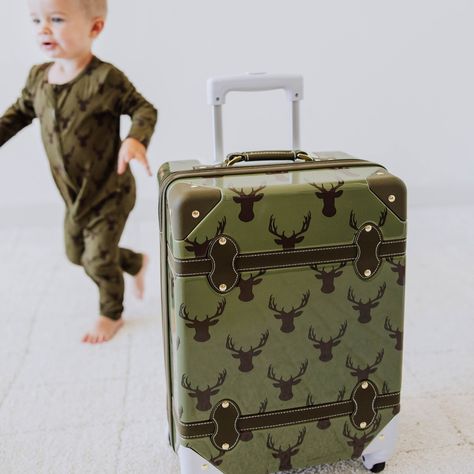 Our hard-sided spinner luggage in your favorite easy-to-spot prints is available now! Just in time for Summer Travels + $50 OFF!⁠ ⁠ sweethoneyclothing.com/collections/kids-luggages Traveling Luggage, Packing Organization, Cute Luggage, Packing Organizers, Spinner Luggage, Security Locks, Exterior Trim, Baby Bee, Kids Luggage