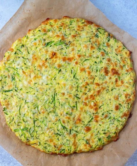 Gluten Free Zucchini Pizza Crust, Carb Free Pizza Crust, Veggie Crust Pizza, Keto Zucchini Pizza Crust, Zucchini Recipes Pizza, Zucchini Pizza Crust Recipe, Zucchini Crust Pizza, Carb Free Pizza, Pizza Crust Ideas