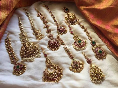 Antique Nethi Chutti, Nethi Chutti Brides Antique, Mang Tikka Gold Antique, Nethi Chutti Designs Gold, Bridal Rings Indian Gold, Mangtika Jewellery, Mangtika Jewellery Gold, Maang Tikka South Indian, Gold Mangtika