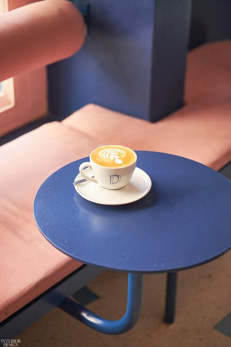 Banquettes, by Estudio Ohio and Estudio Ripani, are powder-coated steel with velveteen upholstery. Blue Cafe Interior, Pop Up Interior, Modern Cafe Interior Design, Modern Entryway Ideas, Interior Design Cafe, Café Interior, Colorful Cafe, Memphis Group, Impressive Art