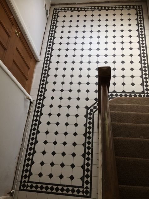 Victorian Hallway Tiles, Hallway Tiles Floor, Hall Tiles, Art Deco Floor, Entryway Tile, Victorian Hallway, Victorian Floor Tiles, Entryway Flooring, Hall Flooring