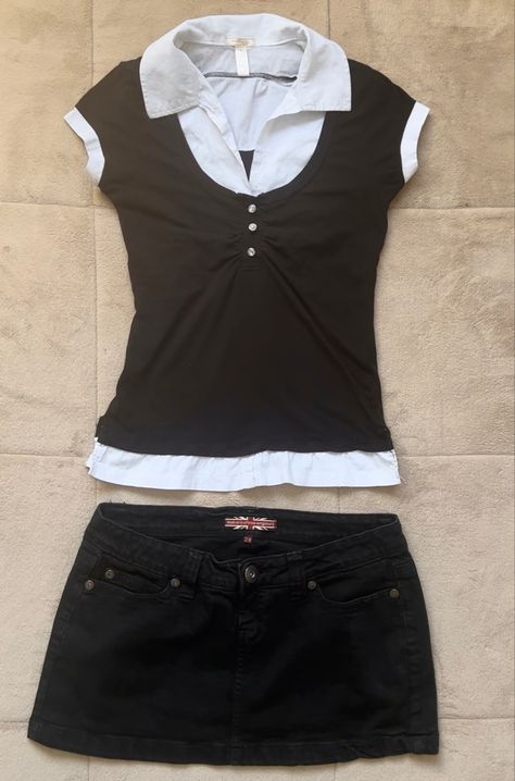 Dark Academia Alice Cullen Vampire Preppy Black Layered Blouse With White Layer Underneath #y2k #y2kfashion #2000s #2000sfashion #dainty #twilight #depop #fairygrunge #darkacademia #fall2023fashiontrends #falloutfits #fallaesthetic #falloutfits2023 #backtoschool #backtoschooloutfit Alice Cullen Clothes, Dark Y2k Clothes, 2000s Dark Academia, Twilight Inspired Outfits Alice Cullen, Alice Cullen Fashion, Twilight Oc Outfit, 2000s Twilight Fashion, Alice Twilight Outfits, Alice Cullen Style