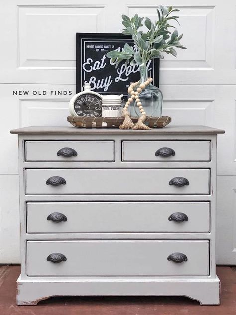 "Check out this cutie!! The perfect farmhouse dresser can fit into coastal, modern or neutral farmhouse decor!! Finished in General Finishes Seagull Gray and a beautiful driftwood finish for the top. All new hardware in soft iron just complete her look!" - New Old Finds Nightstand Decor Ideas Farmhouse, Coastal Farmhouse Dresser, Farmhouse Dresser Decor, Dresser Update, Neutral Farmhouse Decor, Shelves Decoration, Refurbishing Furniture, Armoire Dresser, Farmhouse Decorations