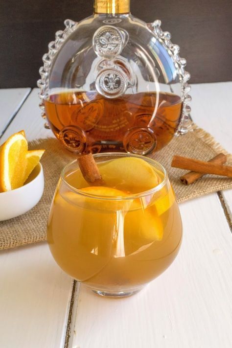 Good quality Cognac, real apple cider, orange and cinnamon. A warming, comforting cocktail. Cognac Drinks, Fish House Punch, Nice Drinks, Cognac Cocktail, Spiked Apple Cider, Best Apple Cider, Apple Cider Cocktail, Citrus Cocktails, Cider Cocktails