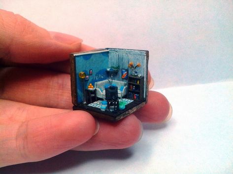 Hot Glue Art, Matchbox Crafts, Tiny Stuff, Glue Art, Micro Scale, Mini Diy, Mini Houses, Dollhouse Ideas, Doll Diy Crafts