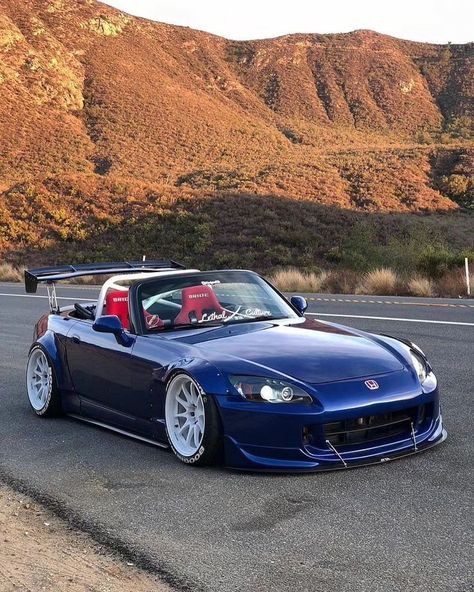 Honda s2000 😳❤️‍🔥 . . . #hondas2000 #honda #stance #jdm #theengineshow S2000 Honda Modified, Honda S2000 Aesthetic, 2001 Honda S2000, S2000 Honda, Honda S2k, Honda 2000, Nissan S15, Black Honda, Stanced Cars