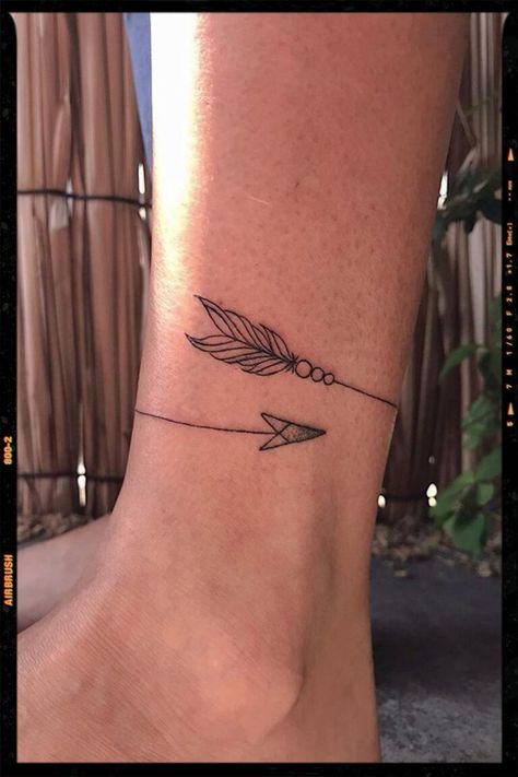 TATTOOS Tattoo Art Ideas, Mandala Tattoo Ideas, Tattoo On Ankle, Ankle Band Tattoo, Lotusblume Tattoo, Arrow Tattoos For Women, Geometric Arrow Tattoo, Wrist Tattoos Girls, Small Arrow Tattoos