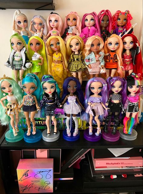 Fashion Birthday Party, Doll Birthday Cake, Frozen Dolls, Mh Dolls, Doll Storage, Cool Fidget Toys, Princess Toys, Custom Monster High Dolls, African American Dolls