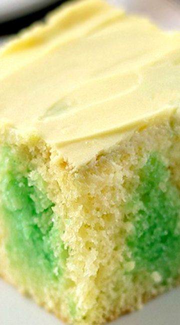 Lime Poke Cake Recipe, Lemon Lime Poke Cake, Lime Poke Cake, Lemon Lime Cake, Lemon Sweets, Easy Pineapple Cake, Refrigerator Cake, Poke Cake Lemon, Pecan Coffee Cake