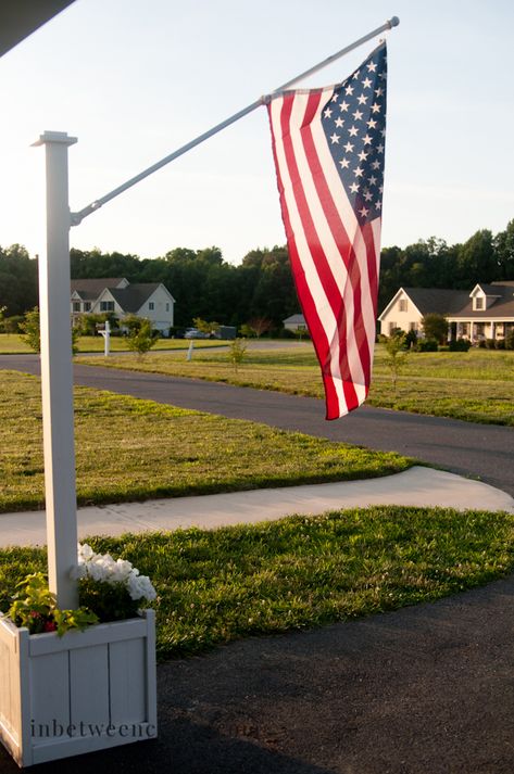 Flag Pole Ideas Diy, Diy Flag Pole, Pvc Flag Pole, Flag Pole Landscaping, Yard Planters, Blue Fly, Flag Ideas, Diy Flag, Flag Poles