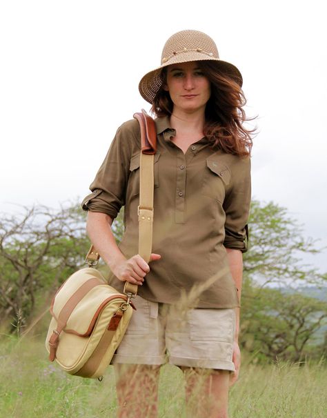 All Women's Safari Clothing :: The Safari Store :: Essential Safari Clothing, Safari Luggage, Safari Accessories. FREE Safari Packing Lists & Expert Advice. Safari Fashion Women, Archaeologist Aesthetic, Safari Accessories, Safari Luggage, Safari Aesthetic, Safari Outfit Women, Moda Safari, Safari Clothes, Safari Clothing