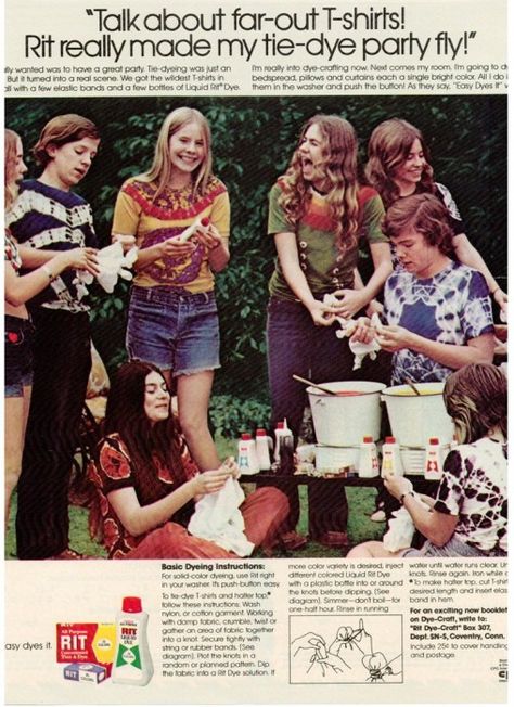 Rit Dye - Vintage Advertisement - Tie Dye Party Rit Tie Dye, Seventeen Magazine Fashion, Just Seventeen, Tie Die Shirts, Tie Dye Knots, Diy Tie Dye Shirts, Tie Dye Party, Rit Dye, Tie Dye Scarves