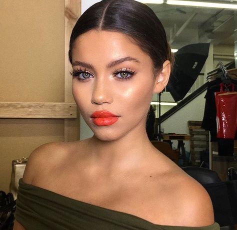 Orange Lipstick Makeup, Makeup Ideas Prom, Prom Red Dress, Matte Poreless Foundation, Wedding Guest Makeup, Orange Lipstick, Orange Lips, Guest Hair, Red Lip Makeup