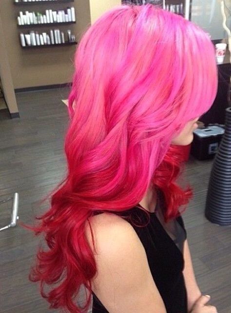 Turn Heads with Red and Pink Hair: 20+ Hair Color Ideas you Will Love 14 Bright Pink Hair, Pink Ombre Hair, Red Ombre Hair, Ombre Pink, Beautiful Hair Color, Super Hair, Bright Hair, Hair Color Pink, Red Ombre