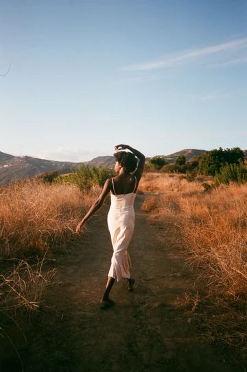 Products – GALERIE.LA Heart Photoshoot, Grass Photoshoot, Futuristic Portrait, Gardening Boots, Vegas Photoshoot, Personal Photoshoot, Vintage Shoot, Desert Shoot, Liquid Sunshine