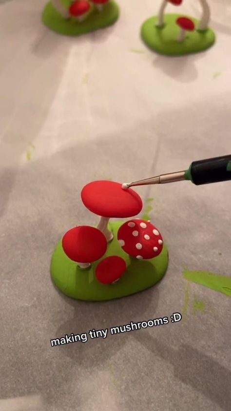 Clay Crafts Mushroom, Mushroom Crafts Diy, Crafts Mushroom, Mushroom Crafts, Pinterest Diy Crafts, Tanah Liat, Creative Things, Diy Crafts To Do, Diy Crafts Hacks