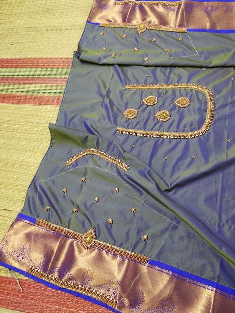 Simple Aari Design, Magam Work Designs, Mirror Pose, Magam Work, Blouse Simple, Crewel Embroidery Patterns, Aari Design, Cutwork Blouse, Hand Work Design