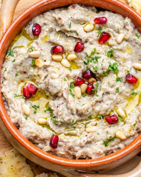 Easy Homemade Baba Ganoush Recipe | Healthy Fitness Meals Baba Ganoush Recipe, Cold Dip Recipes, Babaganoush Recipe, Baba Ghanoush, Fitness Meals, Pain Pita, Caviar D'aubergine, Baba Ganoush, Steak And Mushrooms