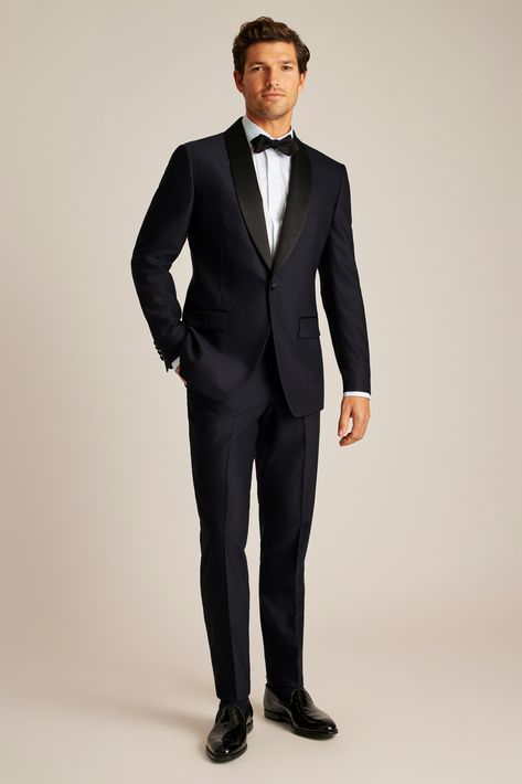 Luxe Italian wool from Marzotto® with a hint of stretch brings this vintage-inspired tuxedo to the modern era. 3 Piece Suit Men Wedding, Groom Attire Vintage, Black Tie Men, Groom Attire Black, Tom Ford Tuxedo, Men's Tuxedo Wedding, Gala Attire, Groom Tuxedo Wedding, Modern Tuxedo