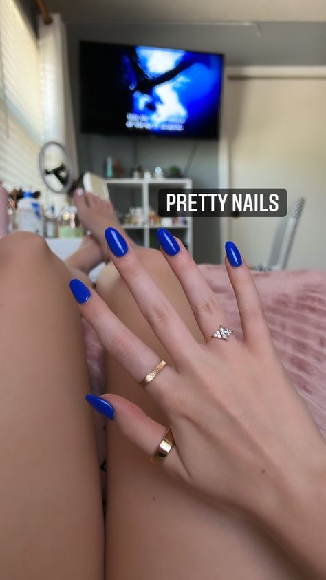 Royal Blue Summer Nails, Royal Blue Nails Minimalist, Colbolt Blue Nails, Blue Almond Shaped Nails, Short Almond Royal Blue Nails, Royal Blue Oval Nails, Nails Royal Blue, Royal Blue Almond Nails, Colbolt Blue Nails Almond