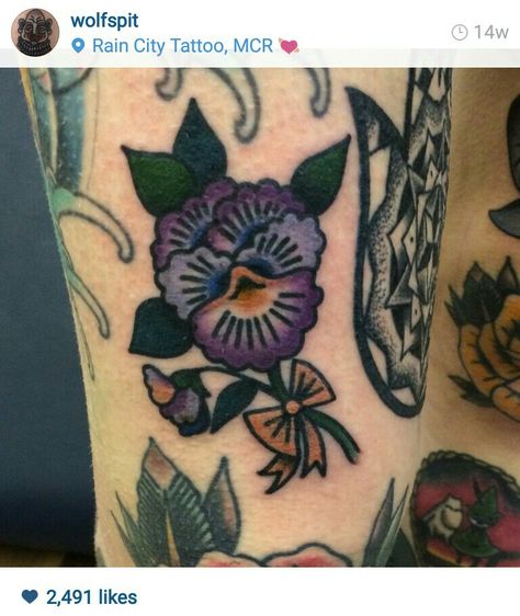 Pansy tattoo by @wolfspit Pansy Tattoo, Traditional Tattoo Designs, Tattoo Traditional, Full Sleeve Tattoo, Traditional Tattoo Flash, American Traditional Tattoo, Daily Drawing, American Traditional, Mini Tattoos