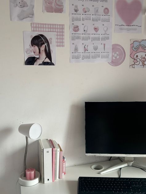 Acubi Pink Aesthetic, Hyper Feminine Bedroom, Acubi Room Kpop, Pink Kpop Room Aesthetic, Pink Acubi Room, Coquette Kpop Room, New Jeans Room, Txt Sanrio, Girly Acubi