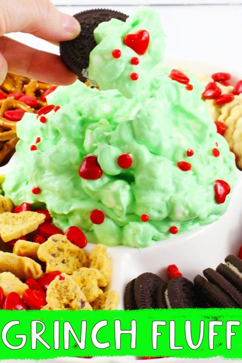 Grinch Cheesecake, Christmas Desserts Grinch, Grinch Recipes, Grinch Food, Green Fluff, Christmas Flavors, Fluff Dip, Cheesecake Fluff, Watergate Salad