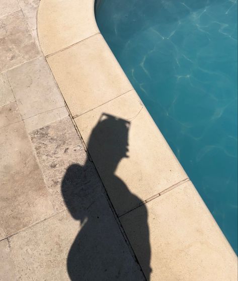 Pool Pic Aesthetic, Pool Day Inspo Pics, Pool Astethic Pictures, Swimming Pool Aesthetic Pictures, Faceless Pics Aesthetic For Insta, Pool Day Photos, Pool Days Aesthetic, Swimming Pool Pictures Instagram, Pool Astethic