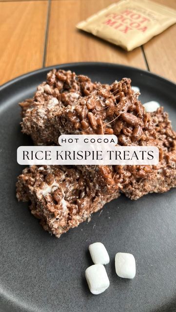 The Balanced Bowl | Simple, Homemade Recipes by Mir Peragallo on Instagram: "Hot Cocoa Rice Krispie Treats 🍫💥 Looking for a quick last-minute dessert recipe to throw together for Christmas? Look no further! 🤝 These are ready to eat in less than 30 minutes. They are super chocolatey, gooey, and scrumdiddlyumptious. You can even decorate them with sprinkles, crushed peppermint, and dehydrated marshmallows. Try them out, and enjoy! 🤍 Ingredients: •4 tbsp butter •1 10 oz bag mini marshmallows, divided (about 6 cups) •6 cups Cocoa Krispies cereal •1 1 oz packet hot cocoa powder mix •1/2 tsp vanilla bean paste or extract Instructions: 1. Line a 9x13 baking dish with parchment paper. 2. Set aside 1 cup of the marshmallows. 3. Heat a large pot/Dutch oven to medium heat. Add the butter. Once me Dehydrated Marshmallows, Hot Cocoa Powder, Cocoa Krispies, Crushed Peppermint, Vanilla Bean Paste, Christmas Look, 9x13 Baking Dish, Rice Krispie Treats, Rice Krispie