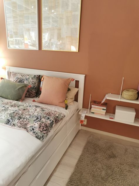 Songesand Bedroom Ideas, Pink Bedroom Wall Ideas, Songesand Bedroom, Ikea Songesand Bed, Bedroom Wall Ideas For Adults, Bright Pink Bedroom, Songesand Bed, Ikea Songesand, Bedroom Wall Ideas