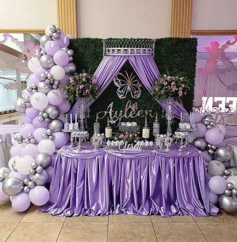 Butterfly Cake Ideas Quinceanera, Sweet 16 Purple Table, Lavender And Silver Sweet 16 Decorations, Purple Quince Main Table, Purple Quince Backdrop, Quince Cake Purple, Purple Butterfly Quinceanera Theme Decor, Purple Butterfly Quinceanera Theme Centerpieces, Quince Court Table Purple