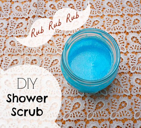 DIY Salty Volume Shampoo inspired by LUSH BIG - The Makeup Dummy Lush Inspired Diy, Lush Diy, Salt Scrub Diy, Oatmeal Scrub, Diy Deodorant, Shower Scrub, Homemade Cosmetics, Lush Products, Diy Shower