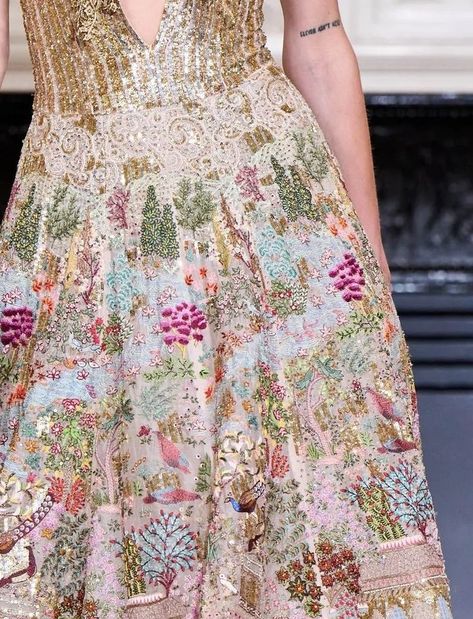 MEAN RUNWAY — Rahul Mishra Fall couture 2022 Details Fall Couture, Rahul Mishra, Bridesmaid Lehenga, Givenchy Couture, Fashion Illustration Tutorial, Forest Pattern, Embroidery Works, Designer Party Wear Dresses, Groom Attire