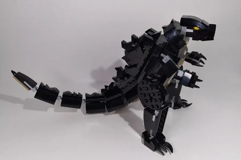 LEGO IDEAS - Godzilla Lego Godzilla, Lego Creatures, King Of Monsters, Godzilla Monsters, Kong Godzilla, Godzilla Vs Kong, Lego Board, Lego Mocs, Birthday Party Theme Decorations