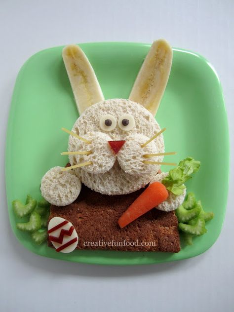 Turn your kids' lunch into an Easter treat with this Bunny Bento Lunch from Creative Fun Food. Healthy Easter Recipes, Easter Fun Food, Themed Treats, Healthy Easter, Edible Crafts, Fun Lunch, Handmade Ideas, Fun Kids Food, Food Crafts