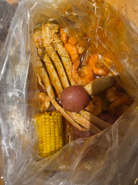 Seafood Boil Aesthetic, Seafood Boil Bag, Seafood Bag, Seafood Boil In A Bag, Juicy Seafood, Seafood Boil Recipes, Soul Food Dinner, Seafood Boil, Food Dinner