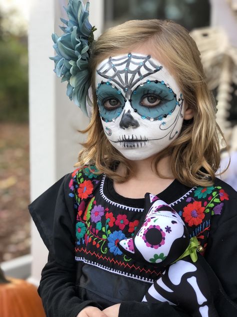 Day Of The Dead Makeup Easy Kids, Day Of The Dead Kids Makeup, Day Of The Dead Kids Costume, Day Of The Dead Family Costumes, Day Of The Dead Face Paint Kids, Kids Day Of The Dead Makeup, Day Of The Dead Makeup Kids, Diy Sugar Skull Costume, Kids Skeleton Face Paint