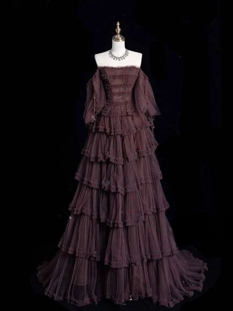 Yule Ball Dress, Goth Hippie, Mode Hippie, Tulle Evening Dress, Fantasy Dresses, Long Sleeve Evening Dresses, Prom Dress Inspiration, Pretty Prom Dresses, Fairytale Dress