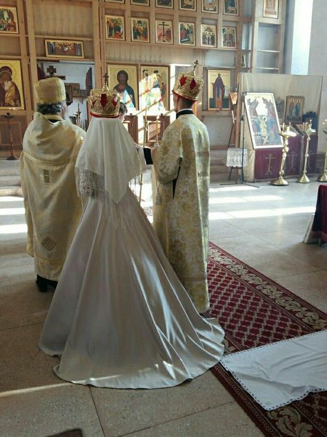 Eastern Orthodox Wedding, Orthodox Couple, Russian Orthodox Wedding, Orthodox Marriage, Christian Veiling, Christian Modesty, Christian Photography, Traditional Catholicism, Church Aesthetic