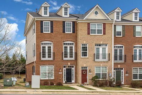 Perfectly located in Ashburn’s Goose Creek Village this end unit townhome presents itself excellently to a buyer wanting to be right by all the action. 3 bedrooms, 3.5 baths and meticulously maintained. Listed by The Casey Samson Team, a Wall Street Journal Top Team in Northern Virginia. Historic Townhouse, Minimalist Living Room Furniture, Pound Money, Ashburn Virginia, Sofa Bed For Small Spaces, Design Tricks, Money Printables, Goose Creek, Money Notes