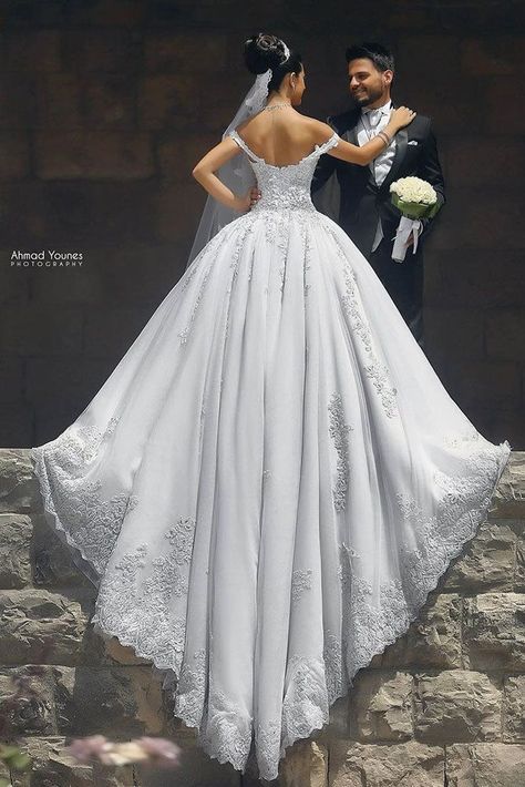 Must Take Photos Of Your Wedding Dress ❤ See more: http://www.weddingforward.com/must-take-photos-wedding-dress/ #weddings Jasmine Wedding, Wedding Boards, Princess Bridal Gown, Beautiful Wedding Photos, Wedding Dresses Photos, Wedding Gowns Vintage, Gown Wedding, Wedding Photo Inspiration, Wedding Pics