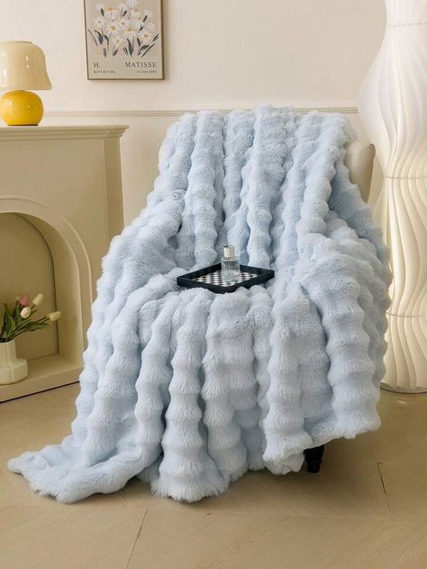 Blue Dorm, Bedroom Blanket, Blankets For Winter, Blue Throw Blanket, Comfy Blankets, Faux Fur Blanket, Fur Throw Blanket, Winter Blankets, Blue Throws