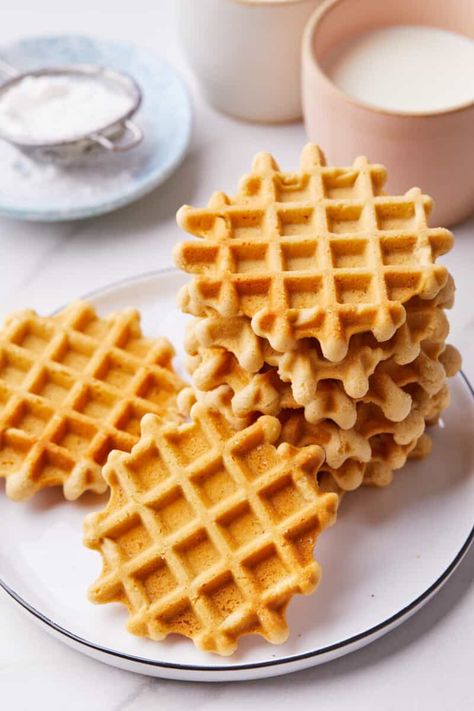 Waffle Iron Cookies, Liege Waffles Recipe, French Cakes, Liege Waffles, Cookies Shortbread, Liege Waffle, Waffle Ingredients, How To Make Waffles, Waffles Easy