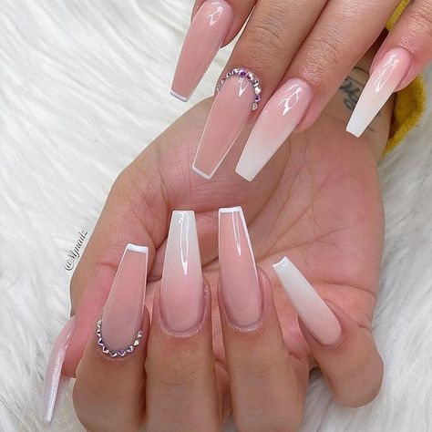 To all the Girls That love the clear Nails (Stay Clear to yourself and most of all Stay true to yourself) Acrylic Nails Coffin Ombre, Ongles Bling Bling, Coffin Nails Ombre, White Coffin Nails, Pink Ombre Nails, Ombre Acrylic Nails, White Acrylic Nails, Acrylic Nails Coffin Pink, White Nail Designs